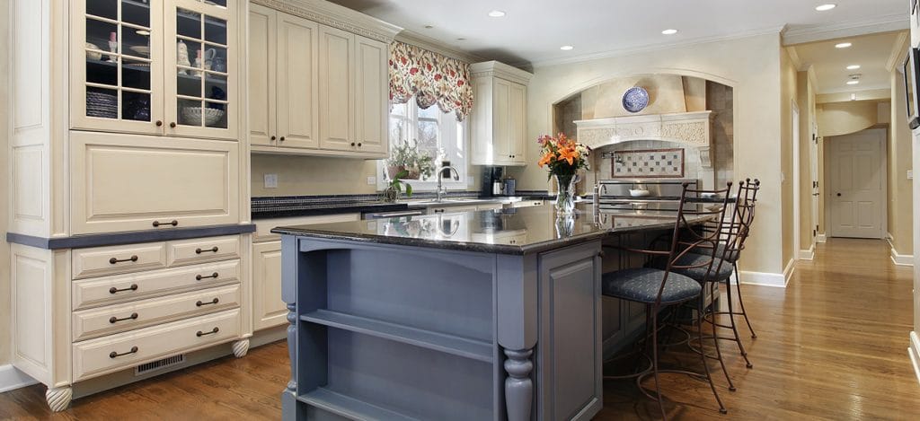 Traditional kitchen island Charlotte