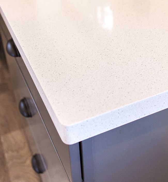 Transform Your Kitchen: 8 Incredible Quartz Options 2